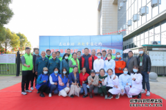 出彩青春捡星人青年志愿者团干助力社区服务